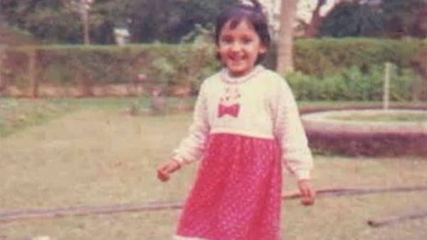 एकता कपूर ने संवारा करियर, अक्षय की फ़िल्म से किया डेब्यू, विलेन बन इस बच्ची ने इंडस्ट्री में मचाया कोहराम