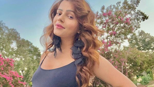 Rubina Dilaik ने प्रेग्नेंसी पर दिखाया अपना बढ़ा हुआ पेट, ऊपर से पहन ली चिपकने वाली ड्रेस, फिर...