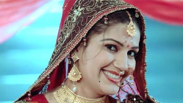 Sapna Choudhary:दूसरी शादी रचा रही हैं सपना चौधरी?सुर्ख जोड़े में दुल्हन बनी सेज पर बैठे ऐसा वीडियो आया सामने