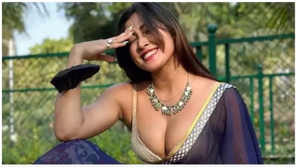 VIDEO: नेक्स्ट लेवल पर पहुंच गई है सोफिया अंसारी की बेल्डनेस.. सामने से खोली तौलिया और...