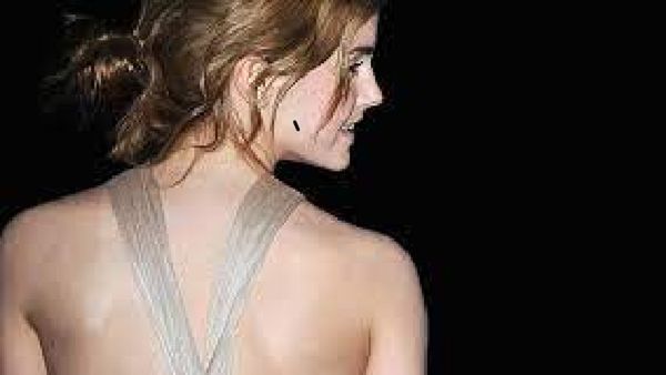 बला सी खूबसूरत एक्ट्रेस के ड्रेसिंग रूम में घुसा स्टॉकर, फिर अंदर से आई चिल्लाने की ऐसी ऐसी आवाजे