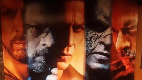 Jawan Day 1 Box Office Collection: शाहरुख खान की 'जवान' का दुनियाभर में तहलका, ओपनिंग के साथ 100 करोड़ पार!