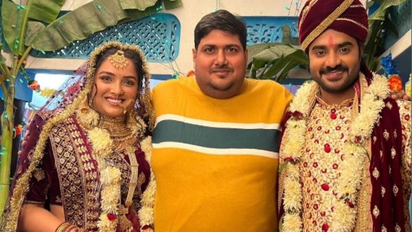 Nirahua नहीं बल्कि Amrapali Dubey ने इस शख्स के साथ बसाया घर, दुल्हन बनी एक्ट्रेस की सामने आई तस्वीरें