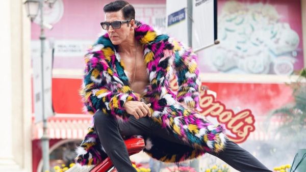 Akshay Kumar के तंबाकू ऐड को देखकर भड़के लोग, एक्टर ने सफाई में कह दिया खबरों को ही फेक