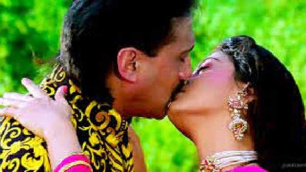 Jackie Shroff ने ज़ब जूही चावला को किया था ऐसा ऑन स्क्रीन किस, डर से कांपने लगे थे एक्टर