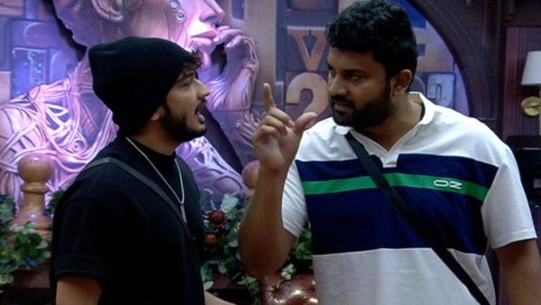 Bigg Boss 17: मुनव्वर ने परांठे चुराने वाले शख्स को दी गंदी गाली, भड़के अचानक भयानक ने यूं फैलाया पूरा रायता