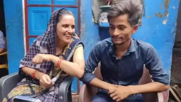 Seema Haider की मेहनत का आखिरकार मिल ही गया फल, बना डाले इतने सारे वीडियोज कि बदले में मिल गई ये चीज