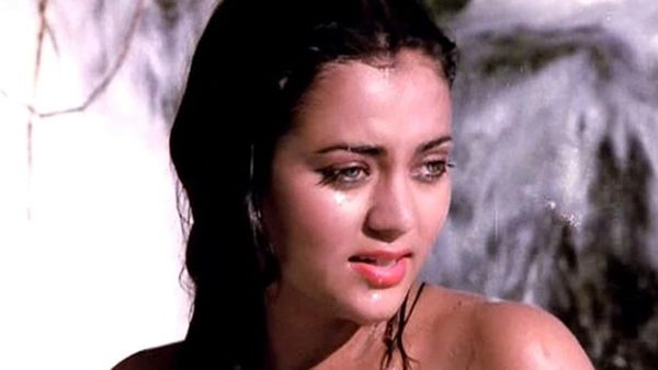 नेकेड से लेकर ब्रेस्टफीडिंग सीन खुलकर शूटिंग करने वाली इस हसीना का बेटा है लाजबाव, रणबीर को भी देता है टक्कर