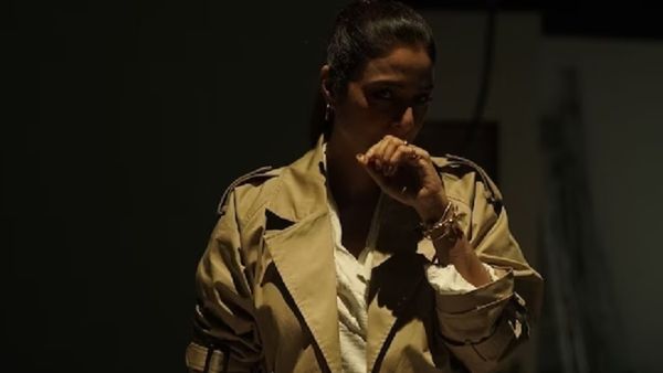 बॉलीवुड की इस हसीना ने समाज को छोड़ा पीछे, बिना शादी किए ही बसा लिया था घर, फिर भी 51 साल की उम्र में है सिंगल