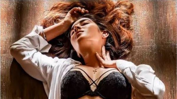 फिल्मों में इस हसीना ने दिए भर-भरकर इंटिमेट सीन्स, फिर ऐसे पल्टी किस्मत कि रातों-रात बनी सुपरस्टार