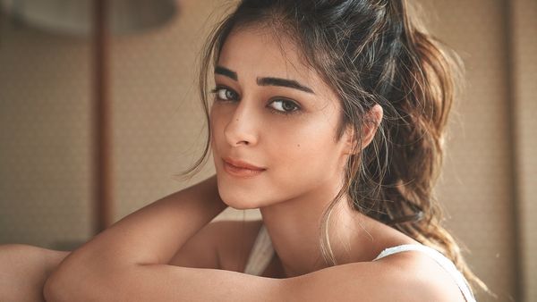 Ananya Panday ने 'मछरदानी'वाली ड्रेस में किया रैंप वॉक, माथा पकड़कर लोग बोले- 'उर्फी जावेद पार्ट 2'