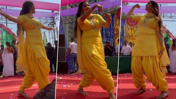 Sapna Choudhary ने स्टेज पर कमर हिला-हिलाकर किया डांस, पब्लिक भी हुई लट्टू, खूब उड़ाए नोट