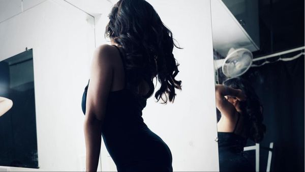 श्रेयस तलपड़े की ये को-एक्ट्रेस करती थी गंदा काम, पुलिस ने किया था सेक्स रैकेट का भांडाफोड़, ऐसे बच पाई लाज