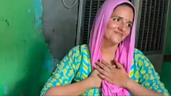 एक शख्स ने Seema Haider को सचिन के सामने ही कह दिया 'सेक्सी', सीमा ने शर्माते हुए कही ऐसी बात