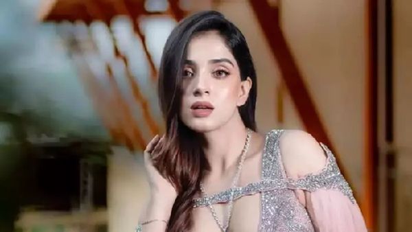 पल में माशा पल में तोला हैं 'ये रिश्ता क्या कहलाता' की रूही, पहले ये काम करती थी 'जहरीली आंखों' वाली प्रतीक्षा