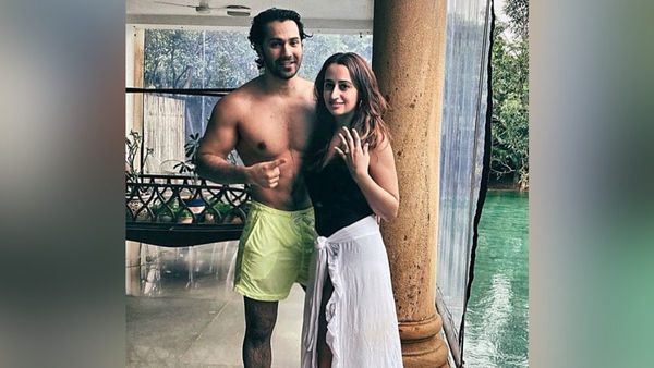 शर्टलेस वरुण धवन और लुंगी में थी बीवी, इस खास पर मौके पर बोल्ड हुआ बॉलीवुड का हॉट कपल!