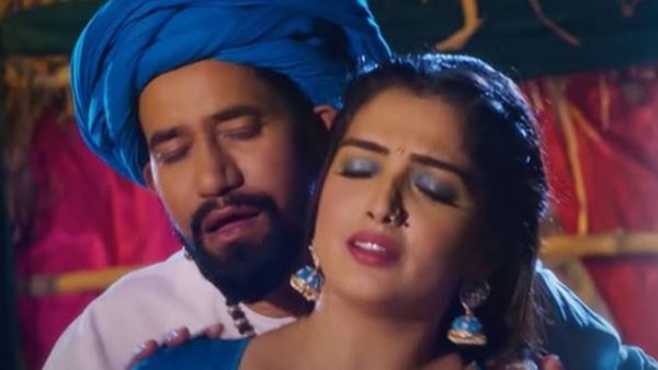 Bhojpuri Video: जब निरहुआ संग आम्रपाली दुबे ने पर्दा गिराकर मनाई सुहागरात, वीडियो देख छूट जाएंगे पसीने