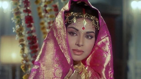 70 के दशक की इस टॉप हसीना बुरी हुई हालत, इंडस्ट्री छोड़ जी रहीं ऐसी लाइफ, लोगों ने पति को ठहराया दोषी