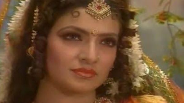 अक्षय कुमार की 'बहन' का 24 सालों में बदला लुक, पहचानना हुआ मुश्किल, लोग बोले- 'ये क्या हुआ...'