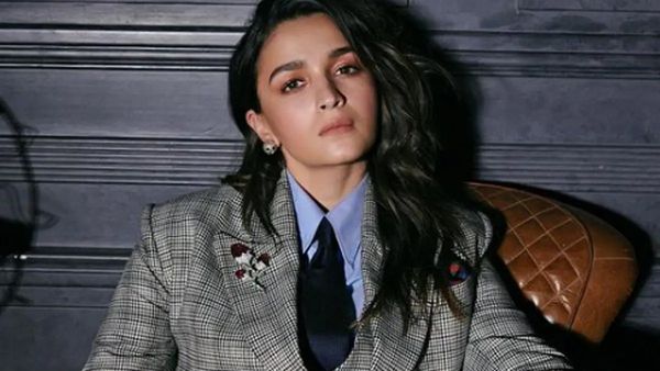 डेट पर आपने कुछ किया नहीं इसलिए.. जब परिणीति ने वेलेंटाइन डे को ओवरेटेड कहने पर आलिया से किया था ऐसा मजाक