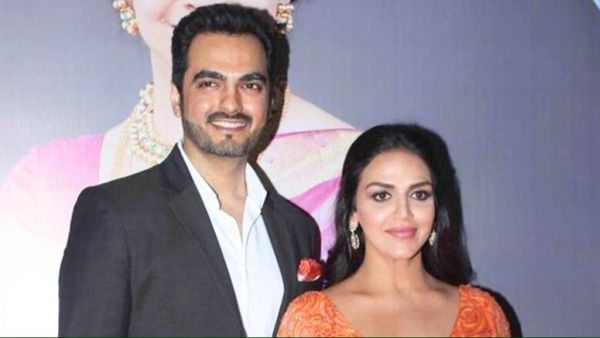 Esha Deol के साथ पहले भी गंदी हरकत कर चुके हैं भरत तख्तानी, एक्ट्रेस ने जड़ दिया था जोरदार थप्पड़