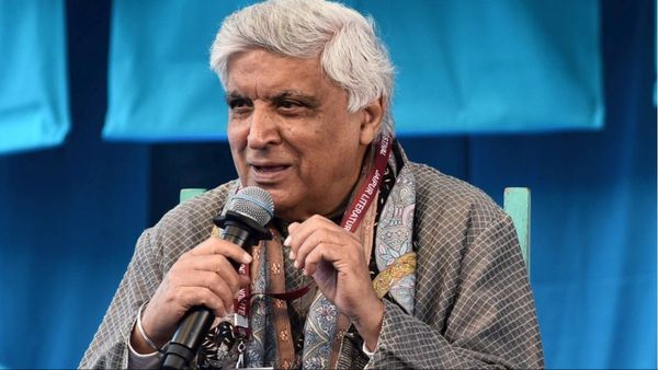खुद को नास्तिक कहने वाले Javed Akhtar के अंदर जागी भक्ति, खुद लगाए और लोगों से लगवाए 'जय सियाराम' के नारे