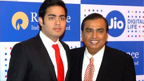 जब अपने बेटे आकाश की इस हरकत पर बुरी तरह से भड़के थे Mukesh Ambani, सिक्योरिटी गार्ड से माफी मांगने को कहा