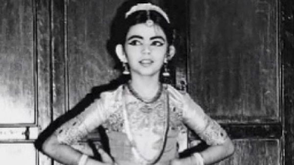 देश की सबसे अमीर है ये भरतनाट्यम करने वाली बच्ची, शादी से पहले ससुर के सामने रख दी थी शर्त , पहचाना?