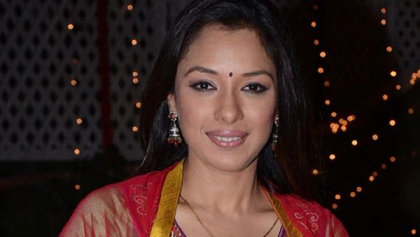 Rupali Ganguly Video: घर में बैठे-बैठे बोर हुई बोर हुई अनुपमा, फिर बालकनी में जाकर किया ये काम, वीडियो वायरल