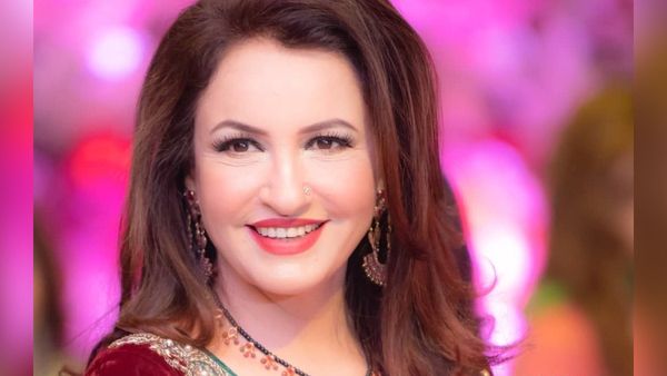 66 साल की एक्ट्रेस पर आया 22 साल के लड़के का दिल, भेजा शादी का प्रपोजल तो शरमा गई अदाकारा..