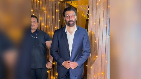 मजाक मजाक में Gadar 3 की रिलीज डेट बता गए सनी देओल, वायरल हो रहा है वीडियो