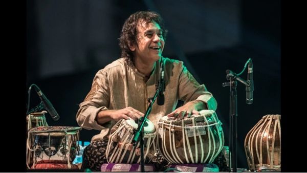 उस्ताद जाकिर हुसैन ने तबले से निकाली महादेव के डमरू की आवाज, वीडियो देख खड़े हुए रोंगटे