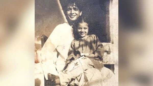 जाने-माने परिवार में जन्मी ये बच्ची, मां की वजह से की थी आत्महत्या करने की कोशिश, अब बनी बॉलीवुड की रानी