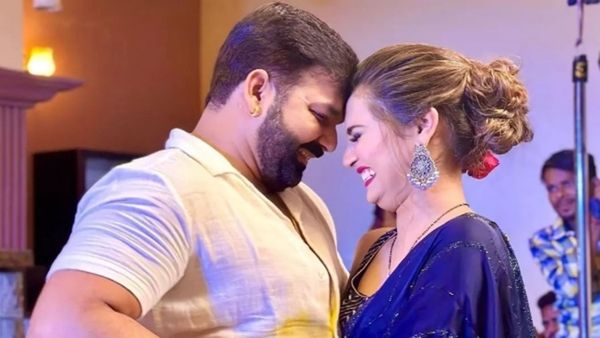 इस हसीना के साथ पवन सिंह की फिर वायरल हुई तस्वीर, लोग बोले- ज्योति भाभी से शिकायत करनी पड़ेगी...