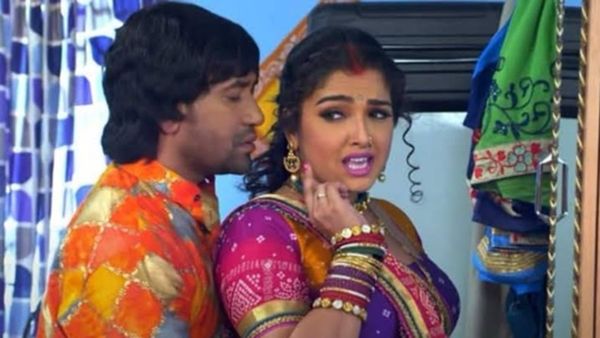 Bhojpuri Video: 50 लाख से ज्यादा लोग देख चुके हैं आम्रपाली दुबे और निरहुआ का ये गाना, छुड़ा रहा लोगों के पसीने