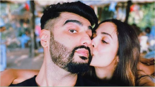 ब्रेकअप की खबरों के बीच Malaika Arora की मां से मिलने पहुंचे Arjun Kapoor, तो क्या जल्द बजने वाली है शहनाइयां?