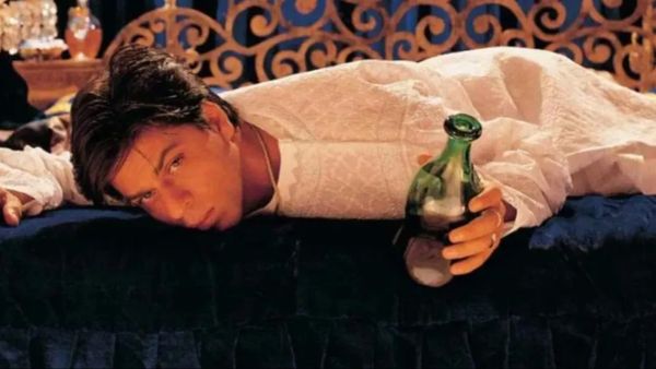 फिल्म के सेट पर Shah Rukh Khan खूब गटकते थे रम, को-एक्टर ने खुलासा- 'वो दिन भर पीते थे शराब ताकि... '