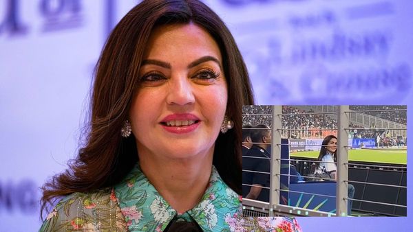 Viral Video- नीता काकी.. नीता काकी.. ये नारा लगाते हुए चिल्लाने लगा शख्स, ऐसा था अंबानी का रिएक्शन?