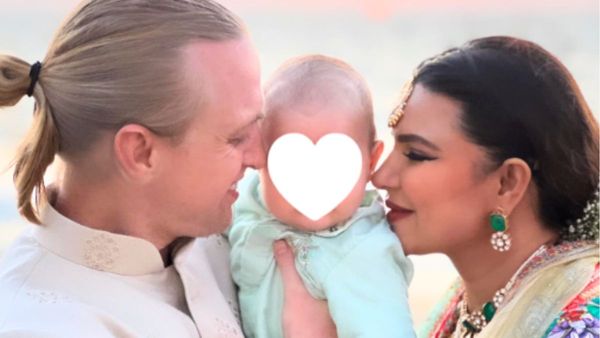 बेटे पर प्यार लुटाती दिखीं आशका गोराडिया, फैमिली फोटो शेयर कर बोलीं- हमारा दिल...