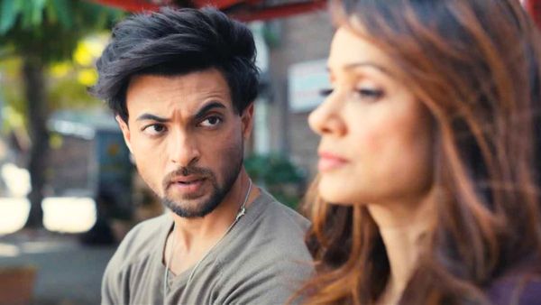 सलमान खान के जीजा आयुष शर्मा की फिल्म 'रुसलान' हुई रिलीज, पहले दिन बस इतनी की कमाई