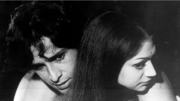 70's की इस हसीना ने पॉपुलेरिटी पाने के लिए उतार दिए थे कपड़े, फेम के लिए सारी हदें कर दी थीं पार