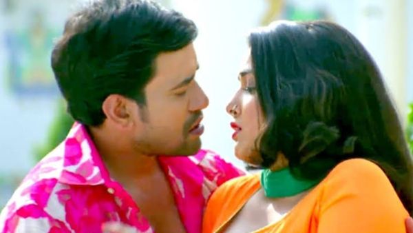 Bhojpuri Video: आम्रपाली दुबे ने निरहुआ संग किया लिपलॉक, पार की सारी हदें, देखें बेहद हॉट वीडियो