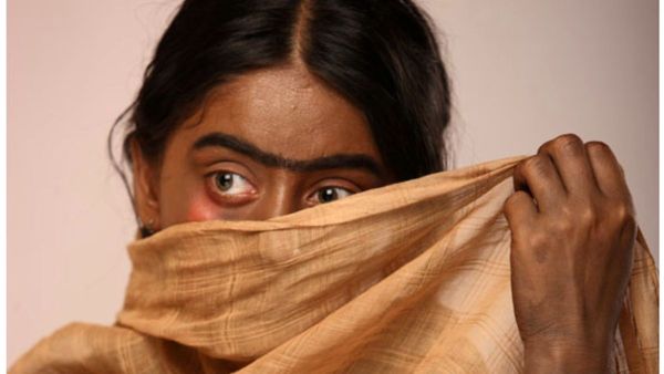 छोटी उम्र में कास्टिंग काउच की शिकार हुईं थीं ये एक्ट्रेस, कार में बैठाकर लगाए थे रेट, बाल खींचकर की थी हरकत