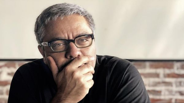 Cannes में फिल्म भेजने पर डायरेक्टर को हुई बड़ी सजा, कोड़े मारना, प्रॉपर्टी जब्त और मिली आठ साल की जेल