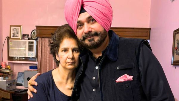 '70 टांके खुल गए हैं और घाव ठीक हो रहा है...', नवजोत सिंह सिद्धू बताया कि कैसी है अब पत्नी की हालत