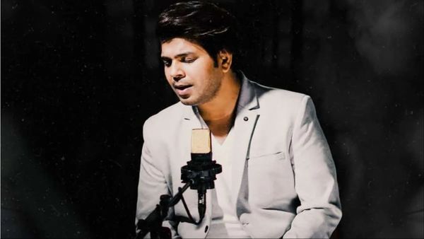 Ankit Tiwari दे रहे थे लाइव परफॉर्मेंस, तभी बेहोश होकर गिर पड़ा सिंगर का कैमरामैन, लोगों ने कही ऐसी बातें