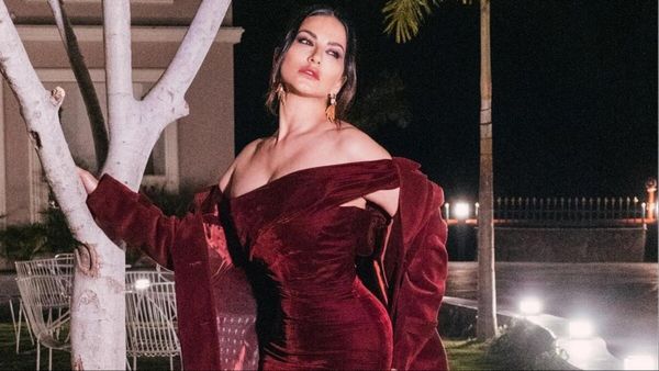 कॉलेज में ऐन मौके पर Sunny Leone के परफॉर्मेंस पर लगाई रोक, कहा- 'ये लोग मोटी फीस लेते हैं और...'