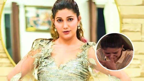 डांस करते-करते भड़कीं सपना चौधरी,बोलीं- मैं चाहती हूं कि धरती पर से डांसर का वजूद खत्म हो जाए मैंने जो झेला