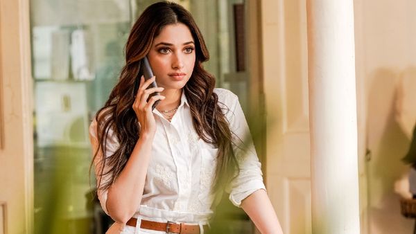 बेंगलुरु के स्कूल में पढ़ाया जा रहा था तमन्ना भाटिया का चैप्टर, भड़के अभिवावकों ने दर्ज करवाई शिकायत!