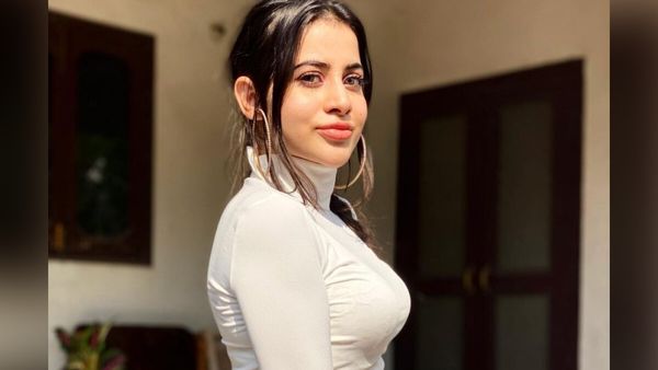 'कुत्तों की तरह करते हैं ट्रीट..' उर्फी जावेद का छलका दर्द, शॉकिंग खुलासे के बाद हैरान हैं लोग
